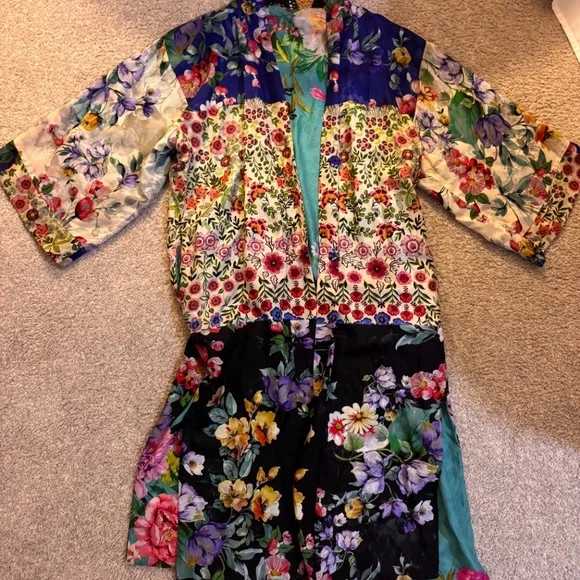 Johnny Was Silk Reversible Kimono - Picture 5 of 9